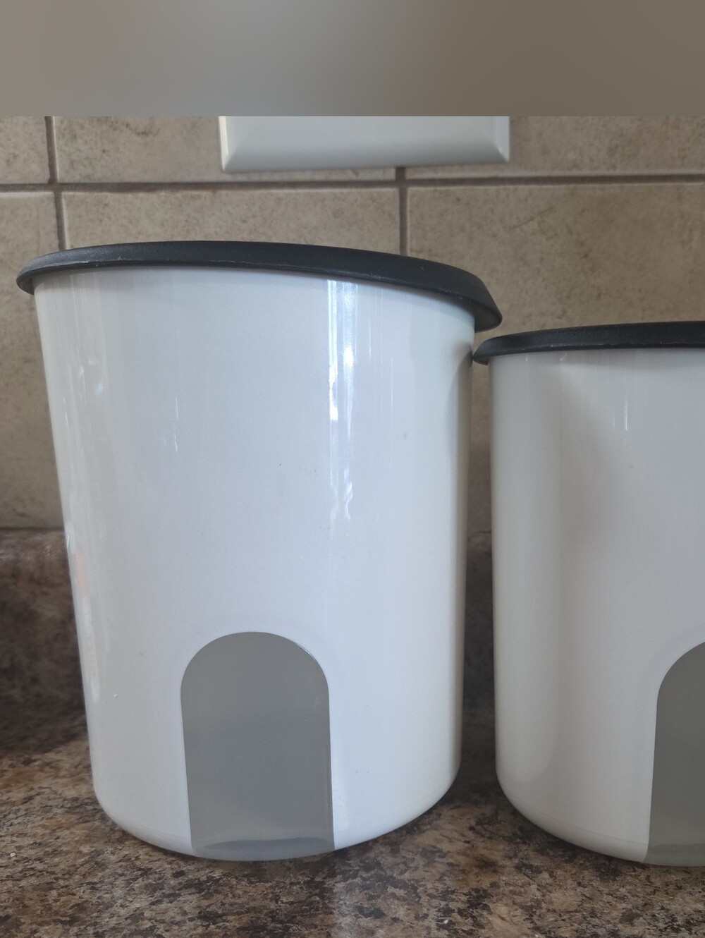 Tupperware One Touch Reminder canister Set of 2